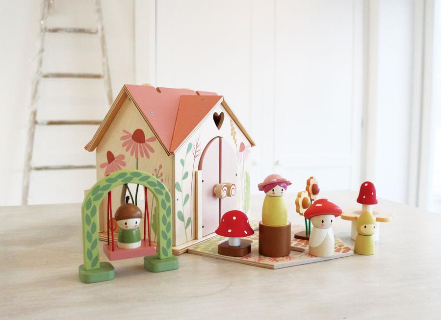 Rose cottage outlet wooden dolls house